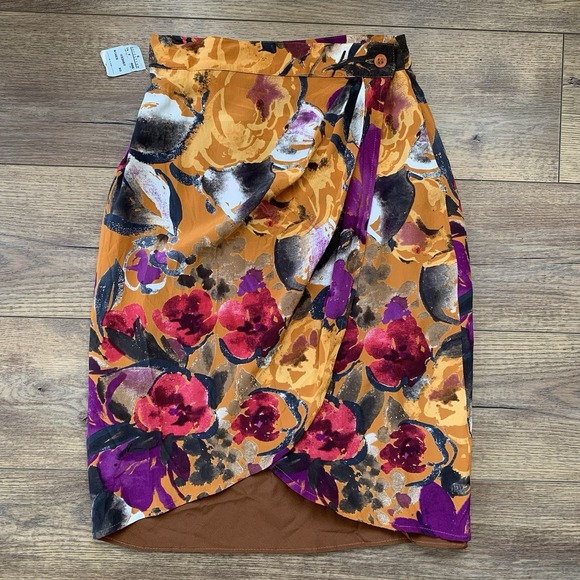Max Mara Dresses & Skirts - Vintage NWT Max Mara Women's Sz 2 Silk Floral Button Wrap Skirt - Made in Italy
